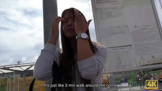 HUNT4K. ਅਮੀਰ ਆਦਮੀ ਨੂੰ ਖਰੀਦ ਸਕਦਾ ਹੈ, ਤੰਗ ਨੌਜਵਾਨ ਯੋਨੀ ਅਤੇ ਮਸ਼ਕ ਉਸ ਦੇ ਸਾਰੇ ਦਿਨ ਲੰਬੇ