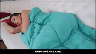 Stepfather ආහාරයට දැරියගේ මව