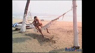 ���ີງແມ່ນເປັນນອກຍິງ