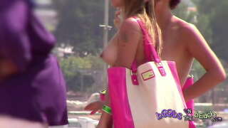 Hey babe let ' s walk down the beach typsy &amp;amp; topless zesummen