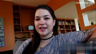 Slatka djevojka prvi deepthroat