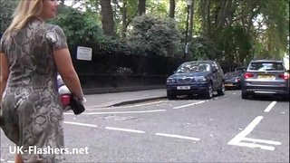 مثير وامض شقراء آشلي الدراجين في الهواء الطلق الاستثارة و الهواة فاتنة المتلصص