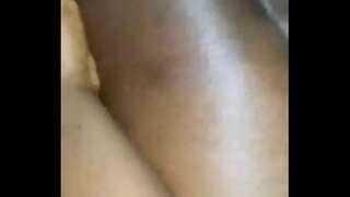 Borsbeeld'n Nutt op haar poephol