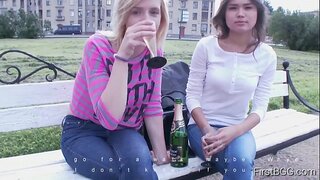 FirstBGG.com - Jane Fox &amp;amp; Bella Donna - Bertiga Dengan Semua Gadis-Gadis Asli