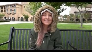 BLONDA 19 JARO MALNOVA FUCKS SUR LA UNUA DATO