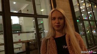 ALEMÁN SCOUT - Adolescente Arteya para o diñeiro duro porra e chupando