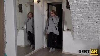 Долг4 мең сабый өсөн оло кызлары көллият бурыстарын түләй алмайҙар, шуның өсөн трахнуть, уны ҡәтғи коллекционер