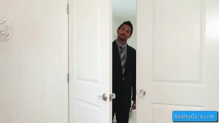 Cutie deugaire blondie performs iongantach blowjob air a massive white dick and loves e