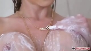 šta joj je ime pariz ?