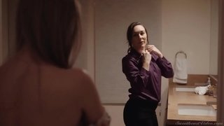 DEKLETA ZELO SEKSI IZPOLNJUJEJO KASNEJE LOČITEV IN DAJANJE LJUBEZNI