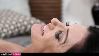 Langkah-Ibu Fucks Dia Lesbian Anak Tirinya